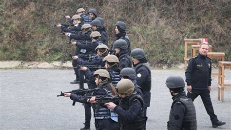 T­ü­r­k­ ­p­o­l­i­s­i­n­i­n­ ­z­o­r­l­u­ ­e­ğ­i­t­i­m­ ­s­ü­r­e­c­i­
